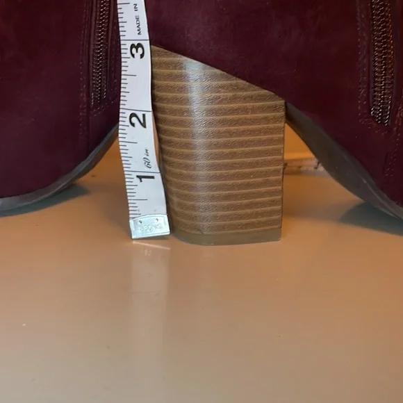 Maroon heeled booties - Picture 7 of 7